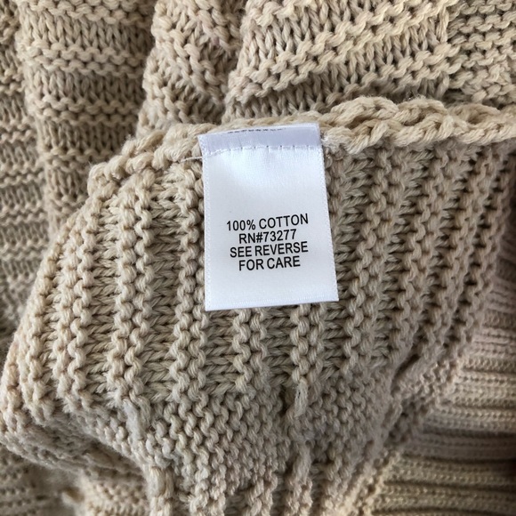 Women’s Cozy Cream Cardigan - Picture 5 of 6